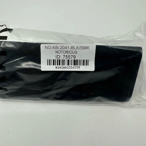 Quay Notorious Black Oversized Square Sunglasses Black Frame / Smoke Lens New - Picture 3 of 14